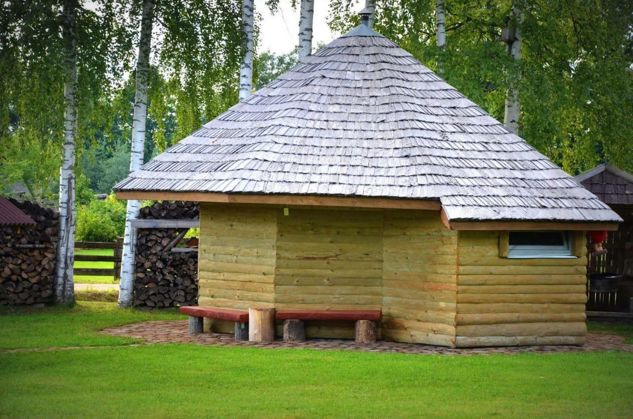 Perkonu Namins Villa Balvi Buitenkant foto